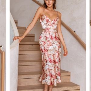 Selfie Leslie Boutique lake como Fitted Floral MIDI Dress
